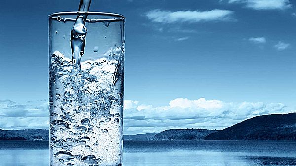 Ali ste vedeli, da je na Zemlji samo še 2,8 % vodnih izvirov pitnih, od tega pa je pri 78 % zaznati povečane koncentracije fluora?